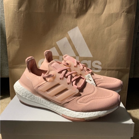 adidas UltraBOOST 22 Wonder Mauve Pink - Picture 8 of 10